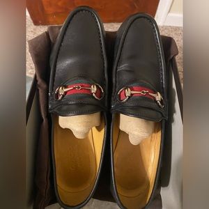MENS GUCCI SHOES! Shoes in EXCELLENT CONDITION!! Great buy! HOLIDAYS R COMING!